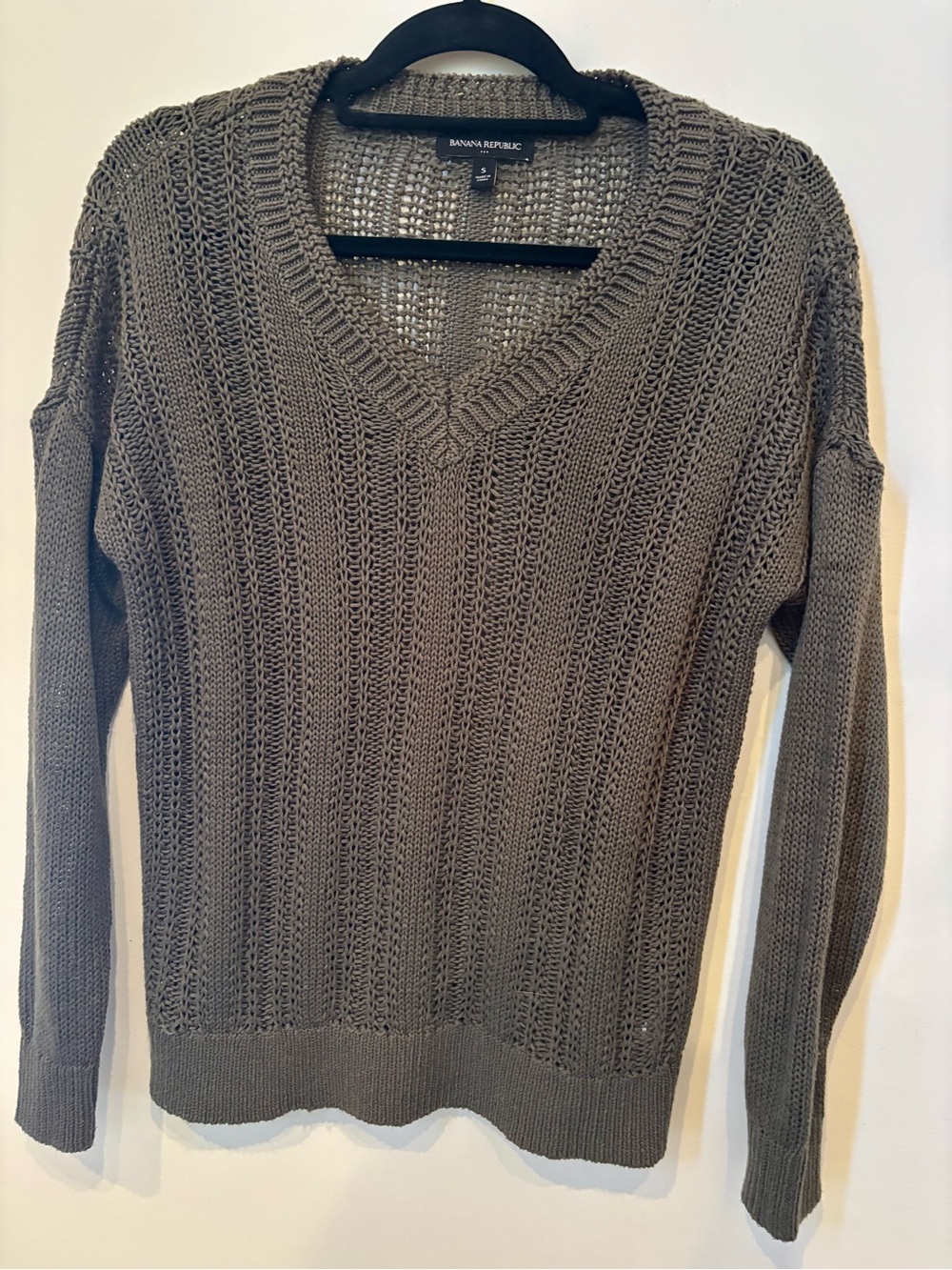 Banana Republic Women's V-Neck Open Knit Sweater - Olive - small